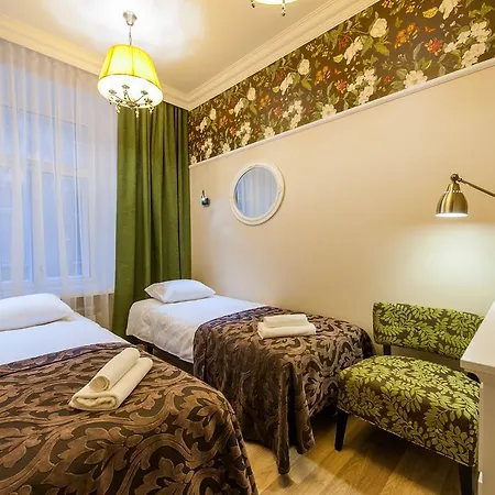 Delta Old Town Luxe Apartment