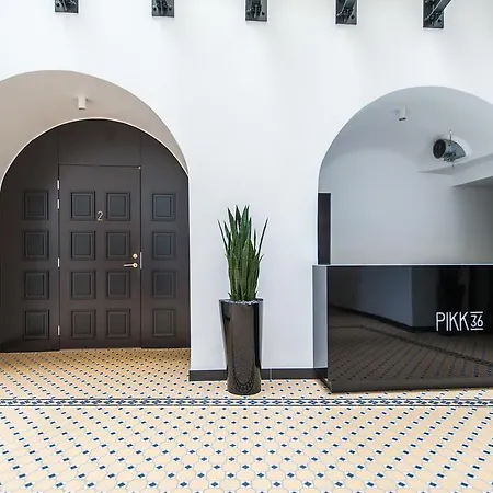 Delta Old Town Luxe Apartment
